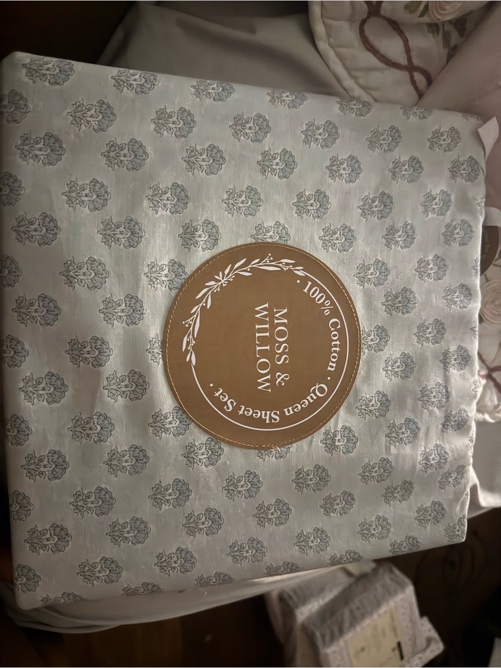 Moss & Willow Queen Victoria Sheet Set in Light Gray Floral